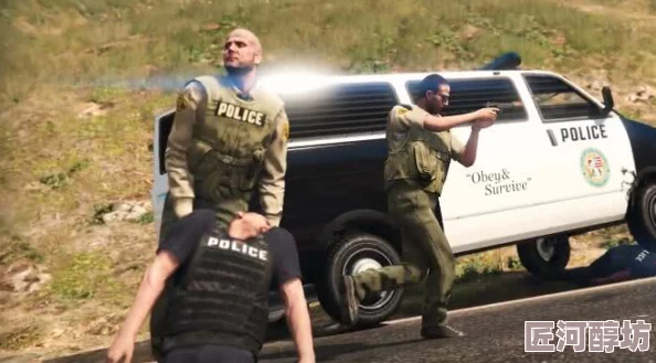 GTAOL深度沉浸RP体验：扮演警察，逮捕其他玩家探索无限可能